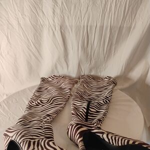 No Call Zebra Print Fabric Boot
